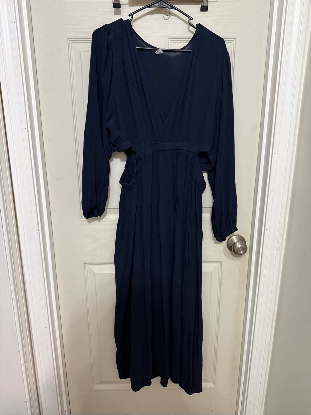 Old Navy Navy Long Sleeve V-Neck Maxi Dress